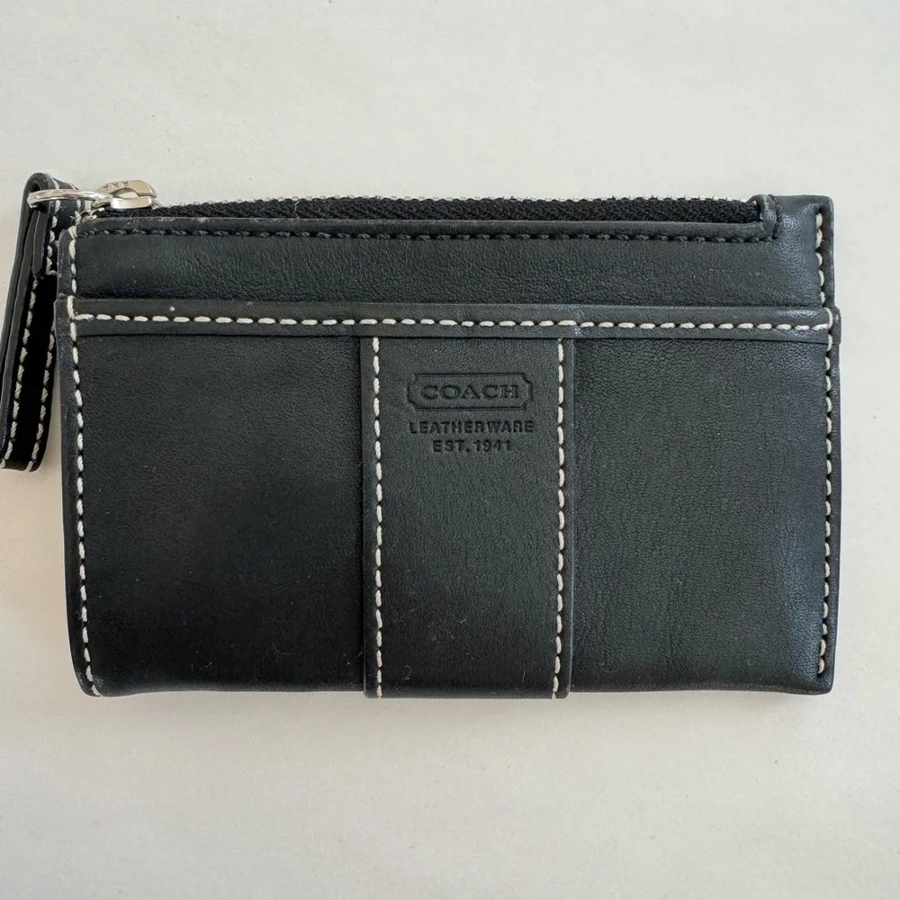 Coach Black Leather Cardholder EUC Keychain Zip Wallet Mini Skinny Card … - Picture 1 of 9
